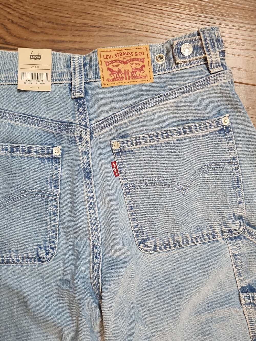 Levi's Cinch Baggy Denim Jeans NWT - Picture 3 of 3